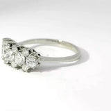 Leuchtender Ring in 18 Karat Weißgold mit Brillanten & Achtkant-Diamanten