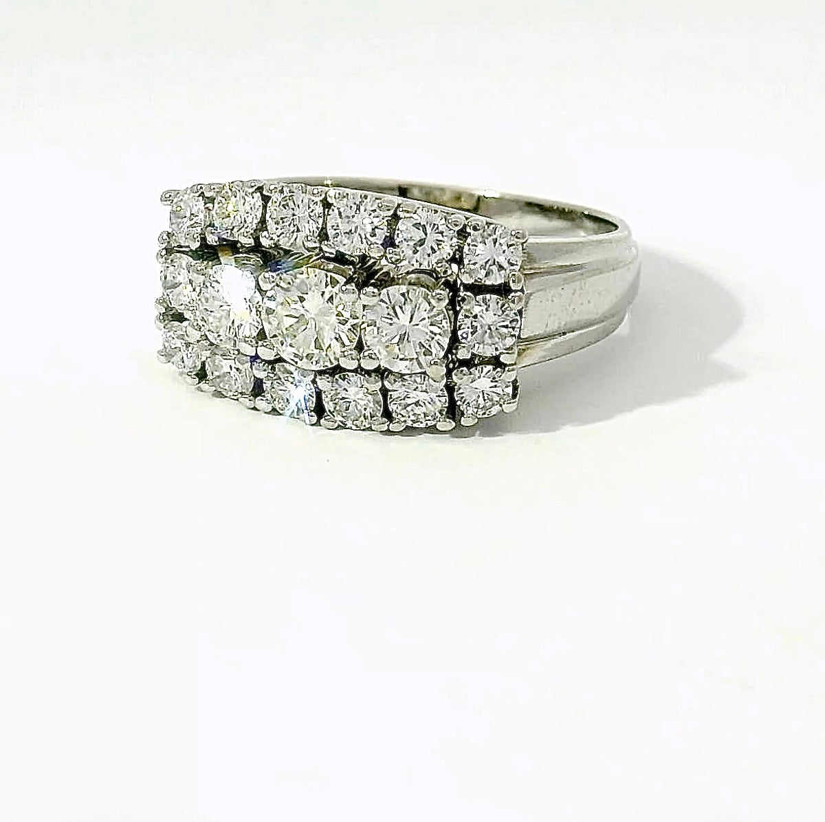 Vintage-Cocktailring in 14 Karat Weißgold mit 1,47 ct hochfeinen Brillanten