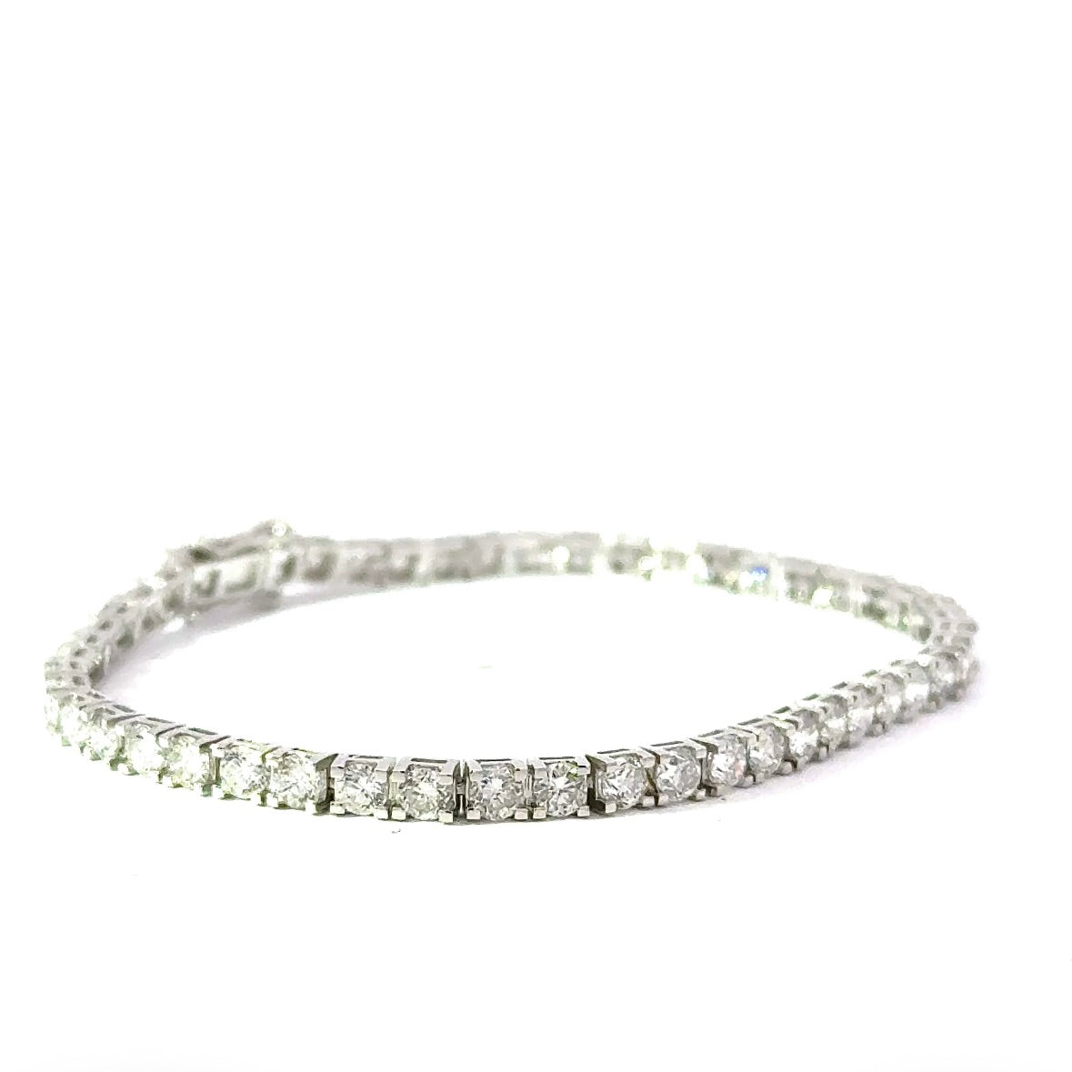 Edles Tennisarmband in 900er Platin mit 5 Karat feinen Brillanten
