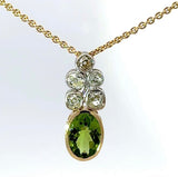 Moderner Peridot Anhänger in 14 Karat Bicolor Gold mit großen Diamanten