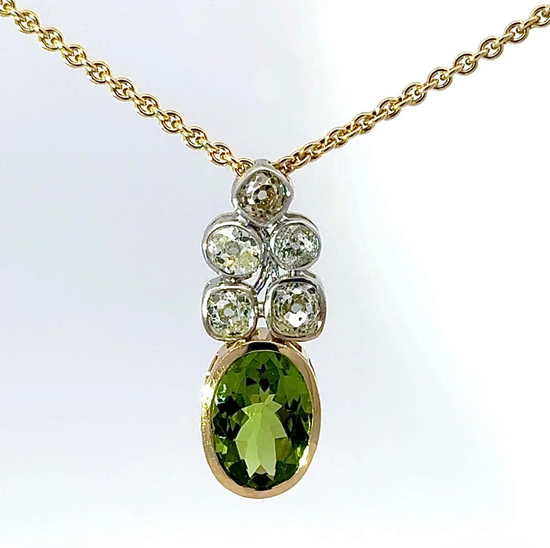 Moderner Peridot Anhänger in 14 Karat Bicolor Gold mit großen Diamanten