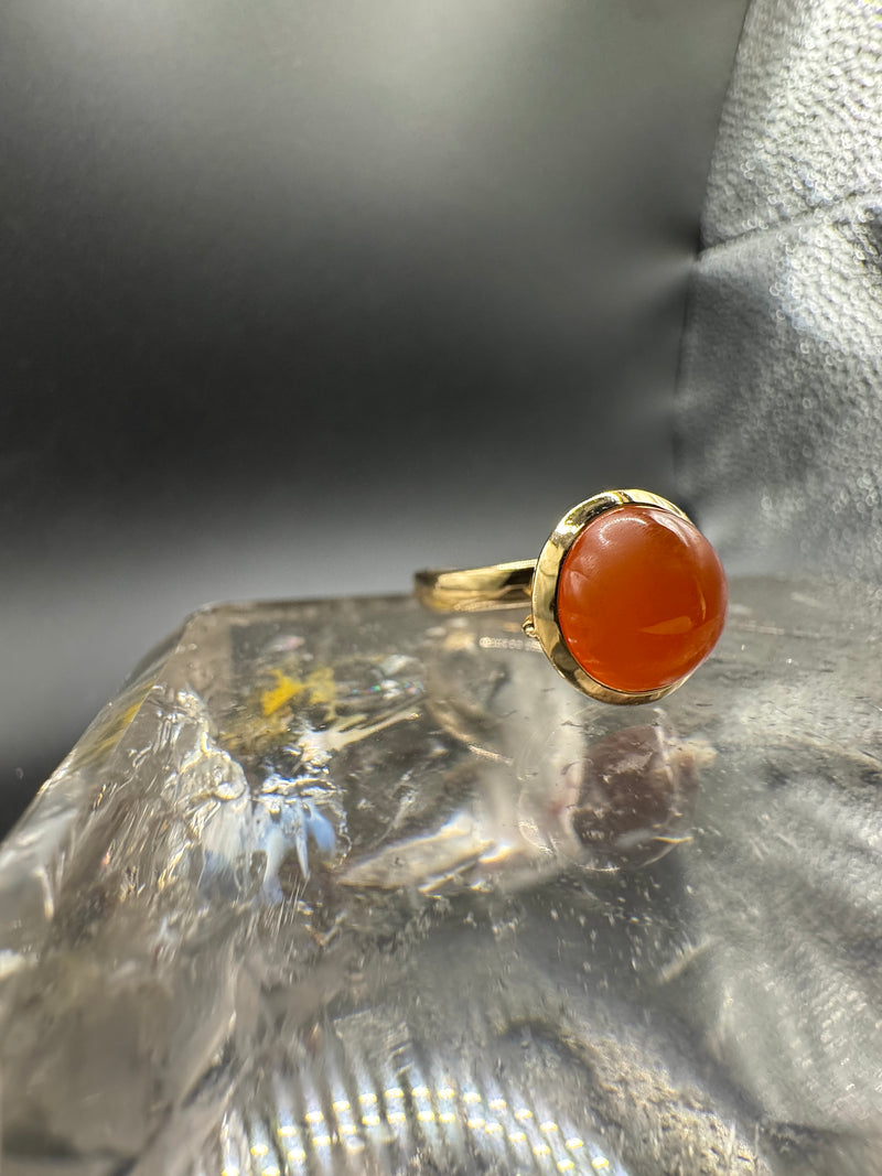 Moderner Tamara Comolli Ring „Bouton Large Carnelian“ in 18 Karat Gelbgold