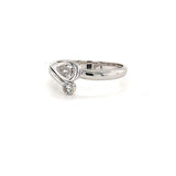 Elegant white gold ring in 18 carat with diamond pears and diamond