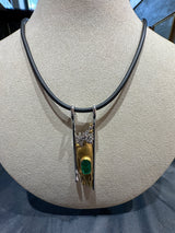 Einmaliger Anhänger in 18 Karat Weißgold & 900er Gelbgold mit Smaragd & Brillanten