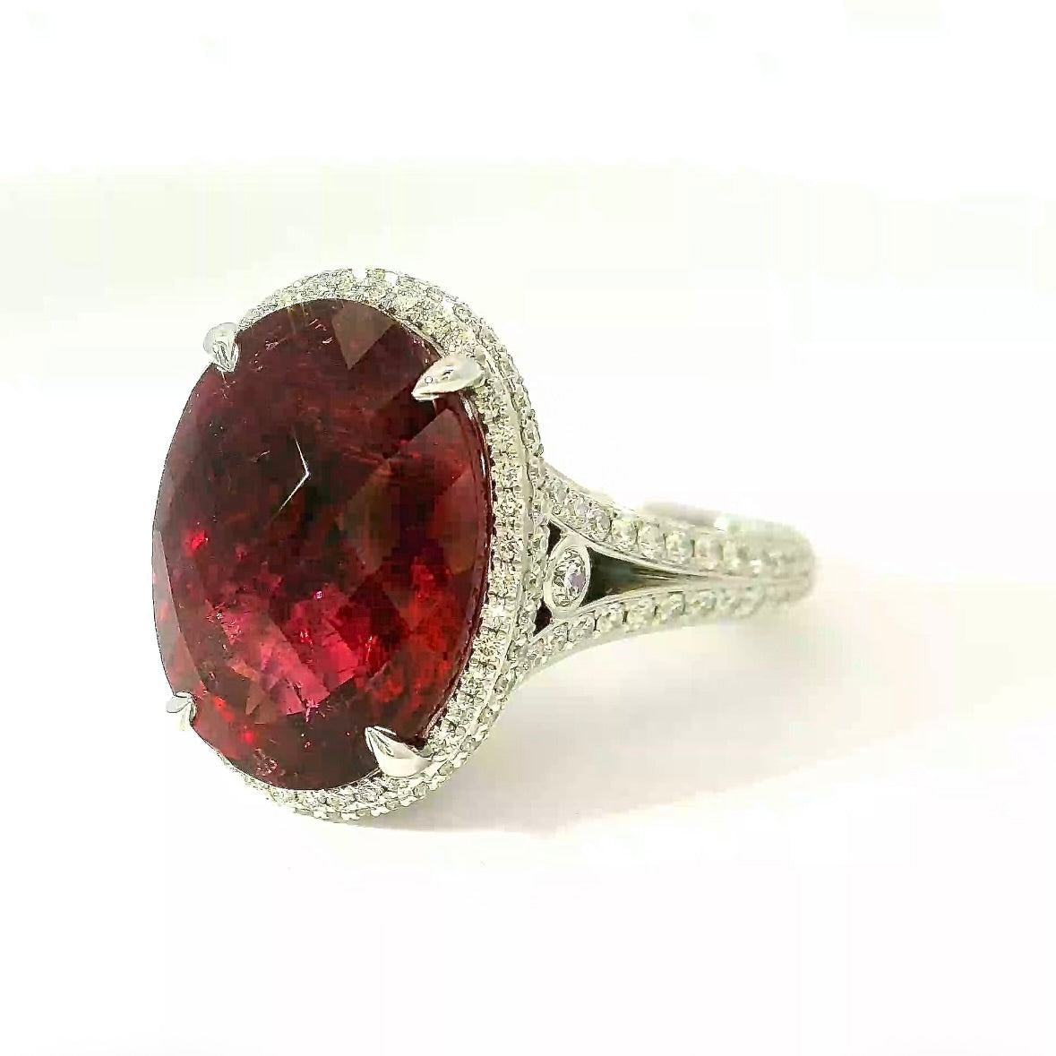 Impressive Ring & Pendant in 14 Karat White Gold with Rubellite & Brilliants