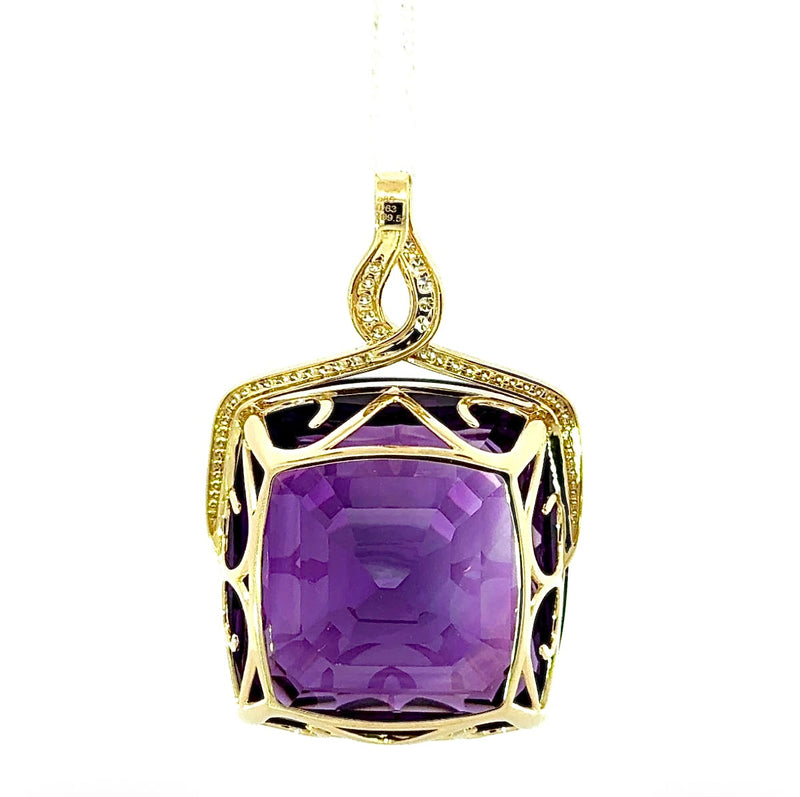 Riesiger Amethyst Anhänger in 14 Karat Gelbgold mit feinen Brillanten