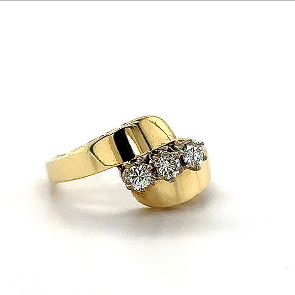 Dominanter Vintage-Ring in 14 Karat Gelbgold mit feinen Brillanten