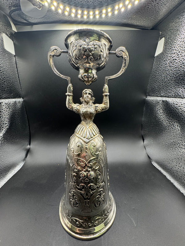 Hochzeitsbecher aus 800er Silber – Symbol von Liebe, Treue und Handwerkskunst