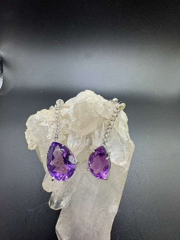 Edle Hängeohrringe in 18 Karat Weißgold mit Altschliff-Diamanten & Amethysten