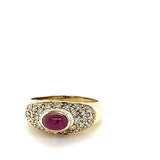 Eleganter Ring in 14 Karat Gelbgold mit rotem Rubin & Brillanten