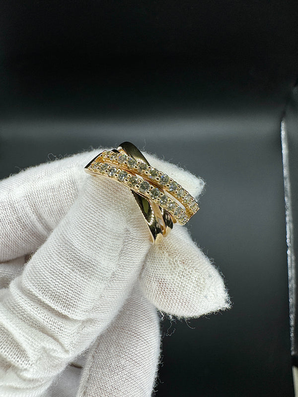 Moderner Moncara Ring in 14 Karat Gelbgold mit lupenreinen Brillanten
