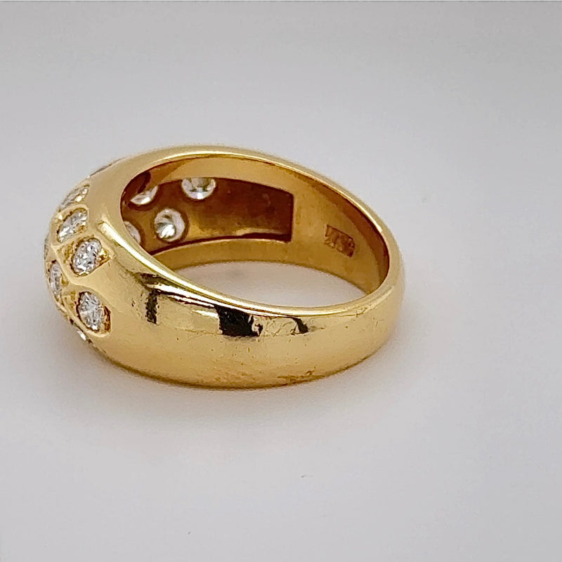 Stilvoller & breiter Ring in 18 Karat Gelbgold mit feinen Brillanten