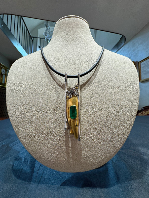 Einmaliger Anhänger in 18 Karat Weißgold & 900er Gelbgold mit Smaragd & Brillanten