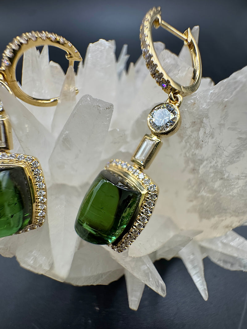 Hängende Ohrringe in 18 Karat Gelbgold mit Brillanten, Diamanten & Turmalinen
