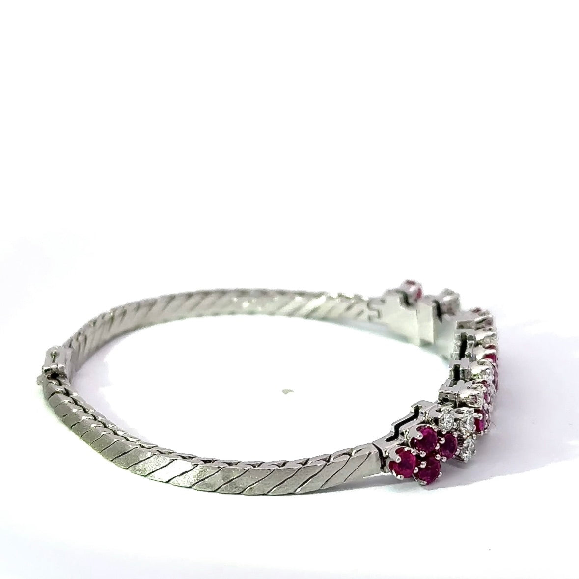 Hochwertiges Armband in 18 Karat Weißgold mit Rubinen & Brillanten