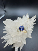 Moderner Ring in 14 Karat Gelbgold mit hochfeinem Tansanit & Brillanten