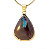 Eleganter Anhänger in 14 Karat Gelbgold mit australischem Boulderopal