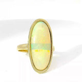 Eleganter Ring in 14 Karat (585) Gelbgold mit großem Opal