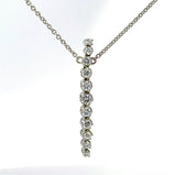 Zeitloses Collier in 14 Karat Weißgold mit feinen Brillanten