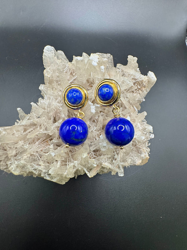 Elegante Ohrringe in 14 Karat Gelbgold mit hochfeinem Lapis Lazuli