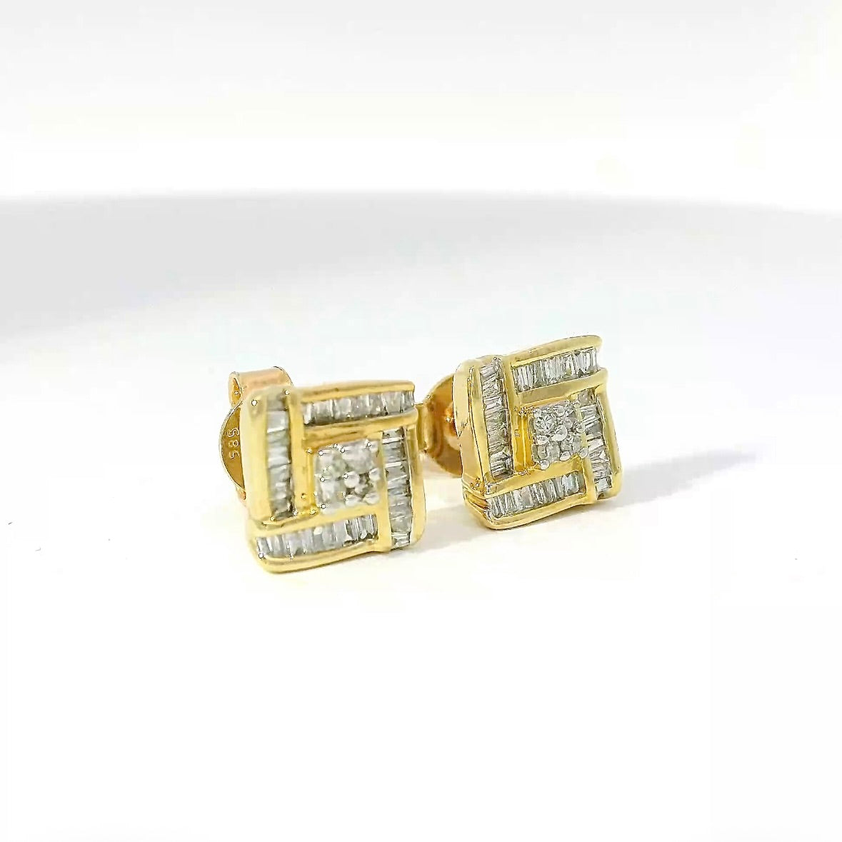 Elegante Ohrringe in 14 Karat (585) Gelbgold mit Diamanten