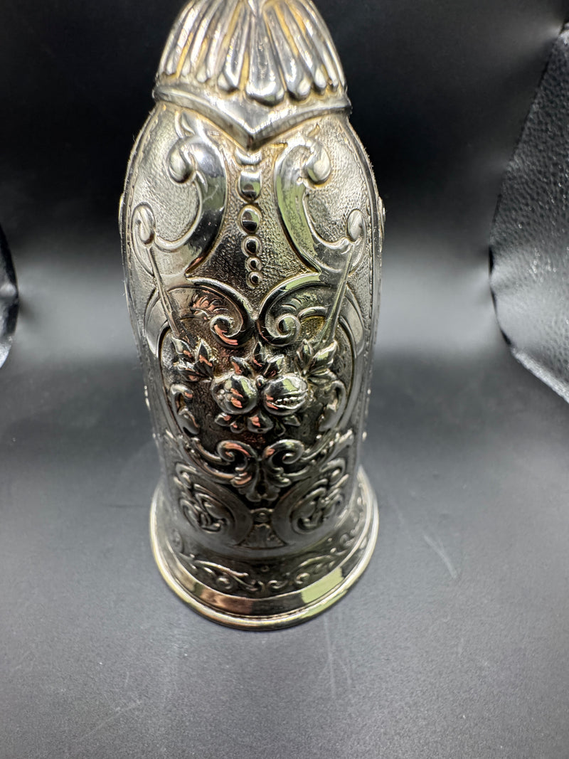 Hochzeitsbecher aus 800er Silber – Symbol von Liebe, Treue und Handwerkskunst