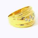 Leuchtender Ring in 18 Karat Gelbgold mit feinsten Brillanten