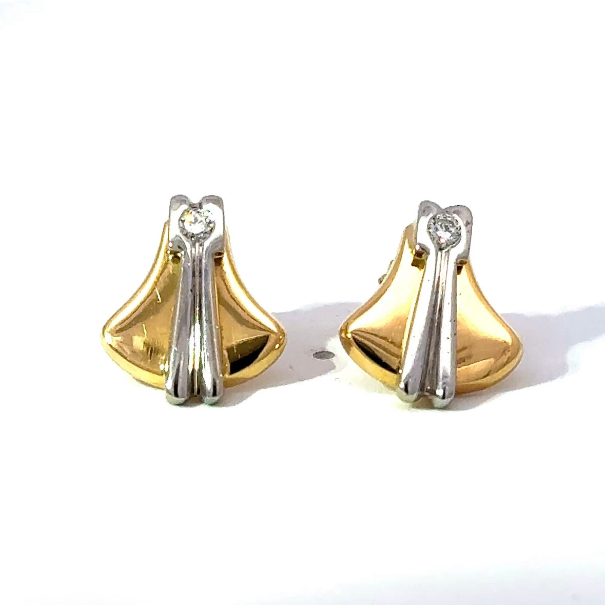 Elegante Bicolor Ohrstecker in 18 Karat Gold mit Brillanten