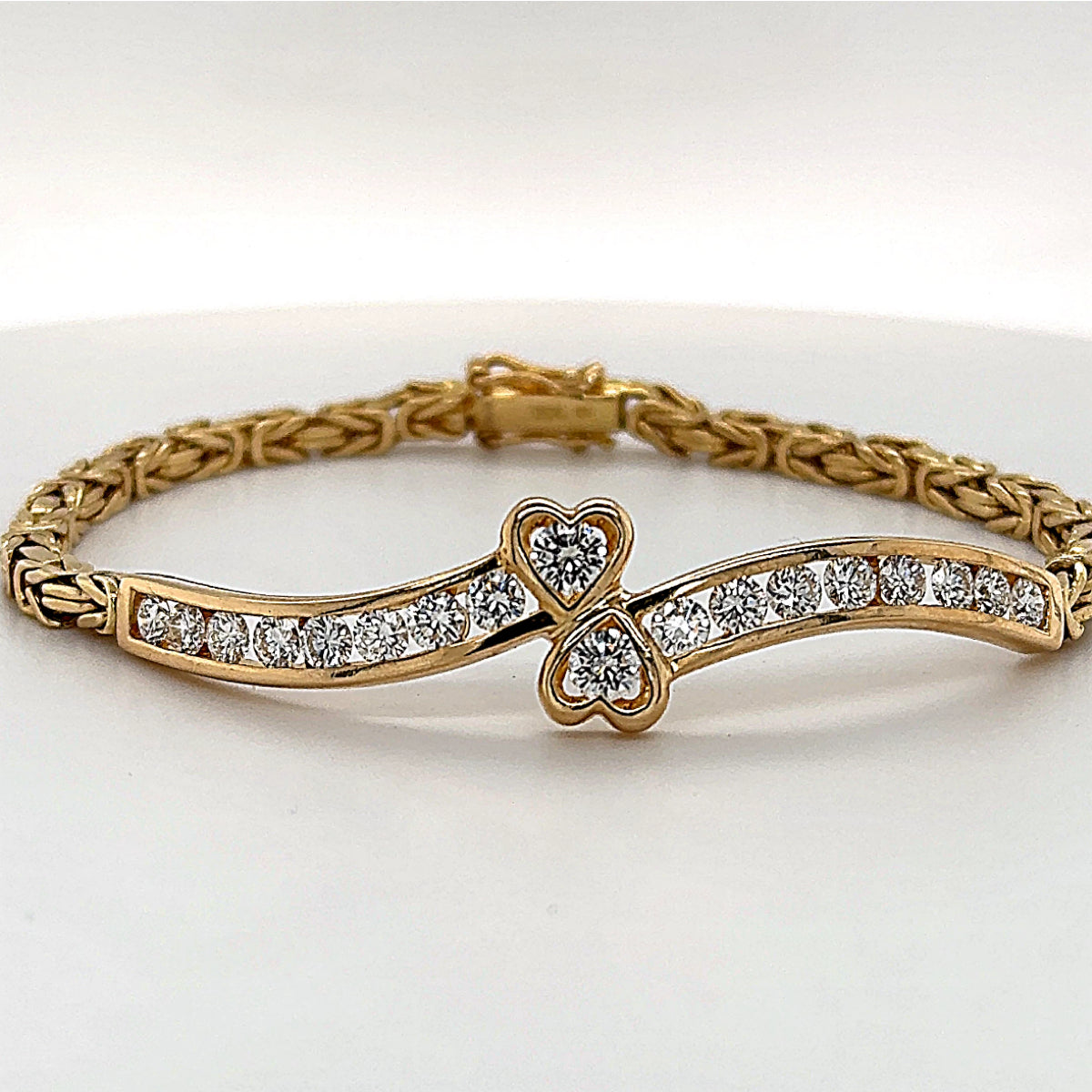 Hochwertiges Armband in 18 Karat Gelbgold mit herausragenden Brillanten