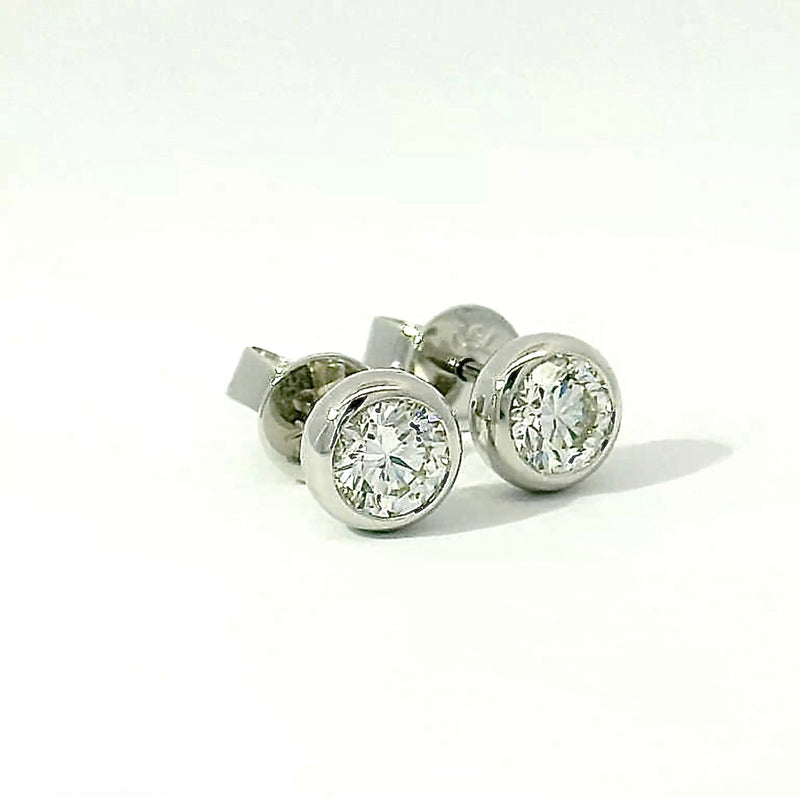 Moderne Brillantstecker in 18 Karat Weißgold mit hochfeinen Brillanten