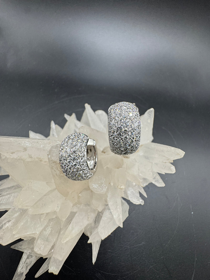 Eindrucksvolle Kreolen in 18 Karat Weißgold – Pavé mit Brillanten