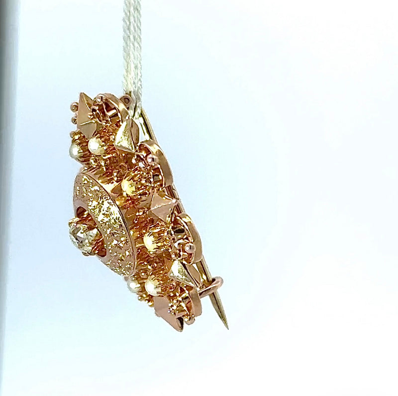 Art Déco Brosche in 14 Karat Roségold mit Altschliff-Diamant & Naturperlen