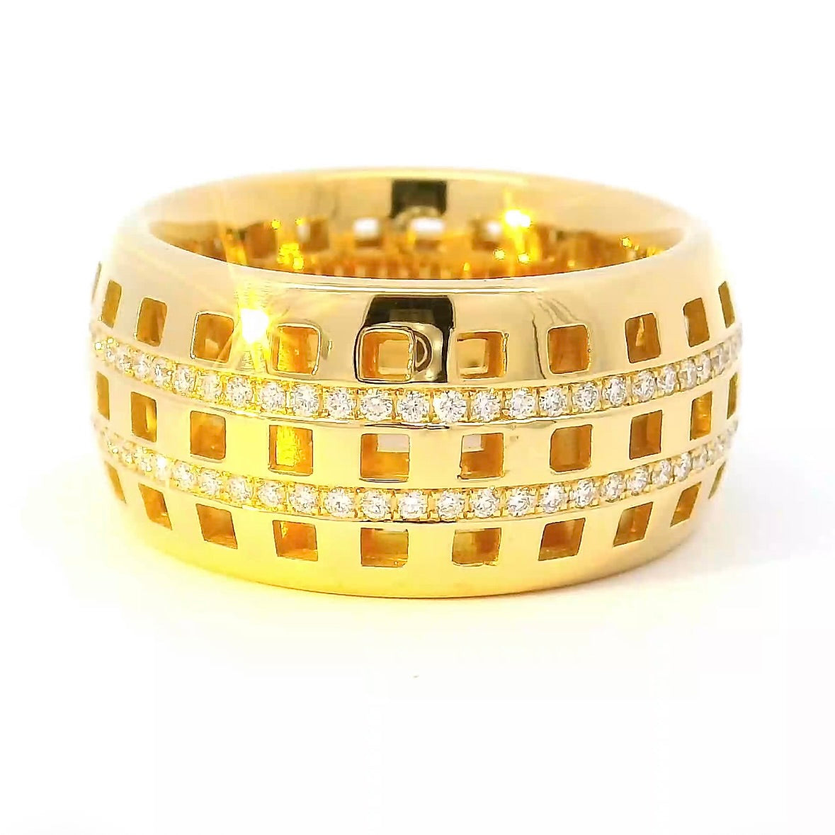 Riesiger Memory Ring in 18 Karat Gelbgold mit feinen Brillanten von W. Häring