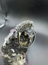 Leuchtender Ring in 18 Karat Weißgold mit Brillanten & Achtkant-Diamanten