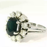 Eleganter Ring in 14 Karat Weißgold mit blauem Saphir & Brillanten