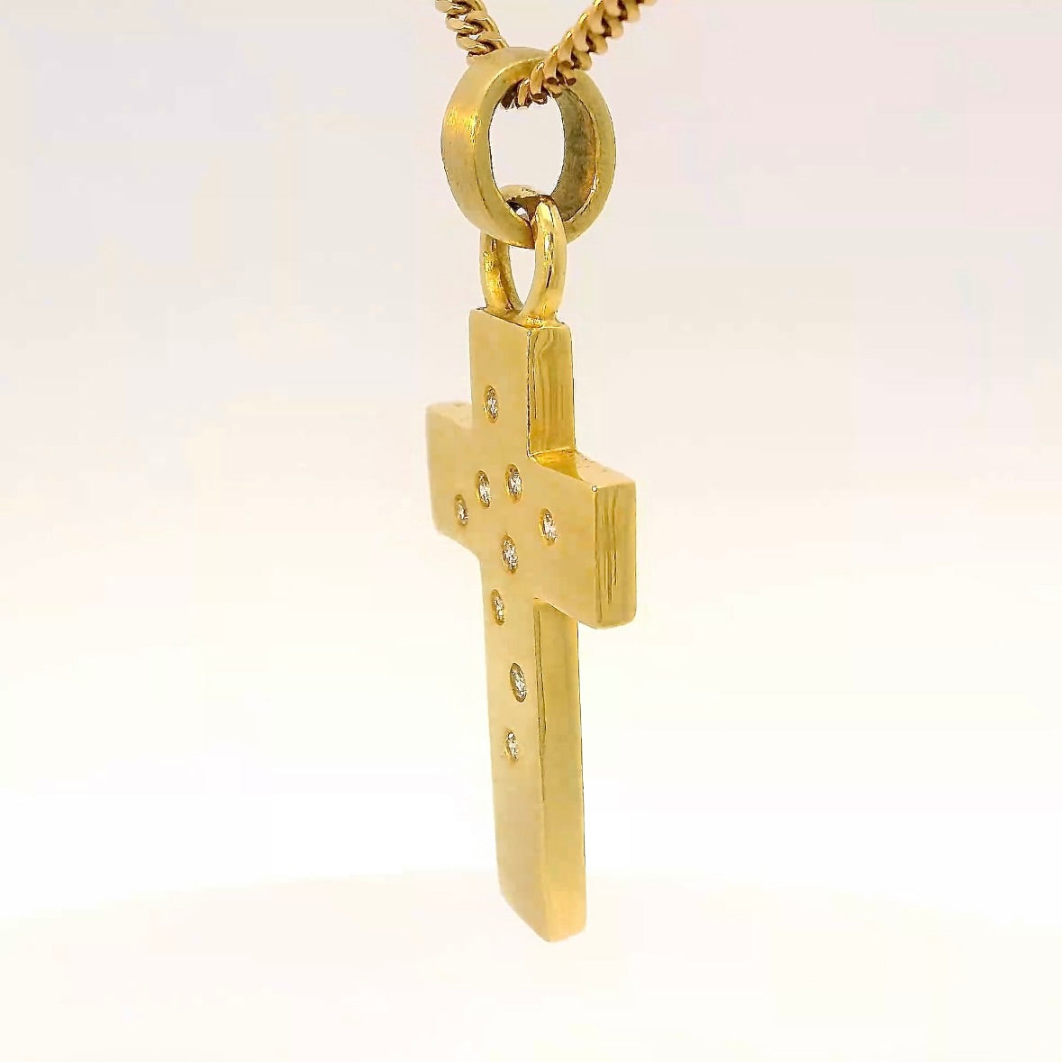 Cross pendant