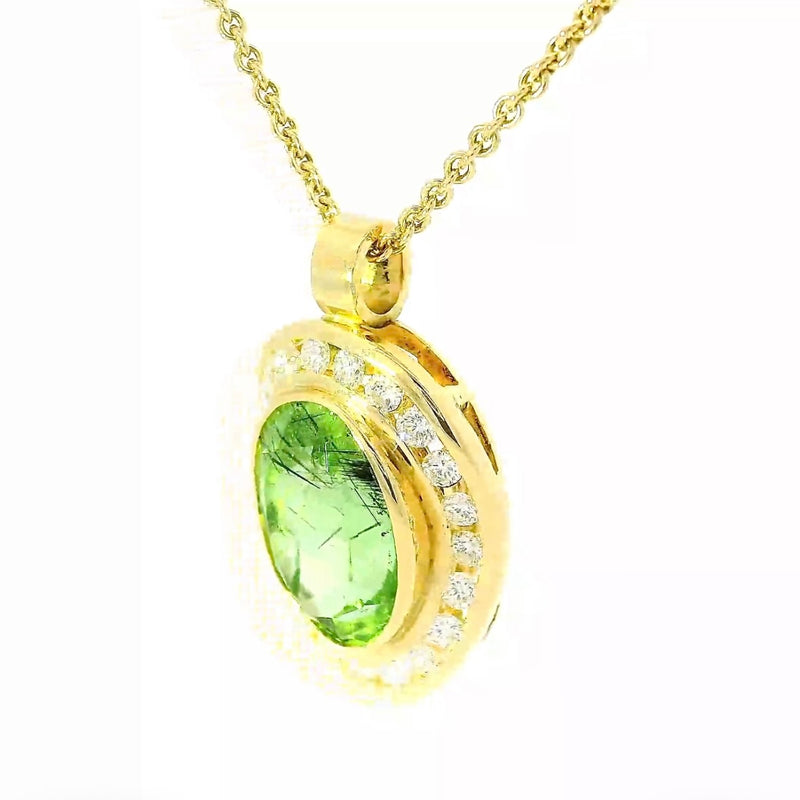 Edler Anhänger in 18 Karat Gelbgold mit großem Peridot & Brillanten