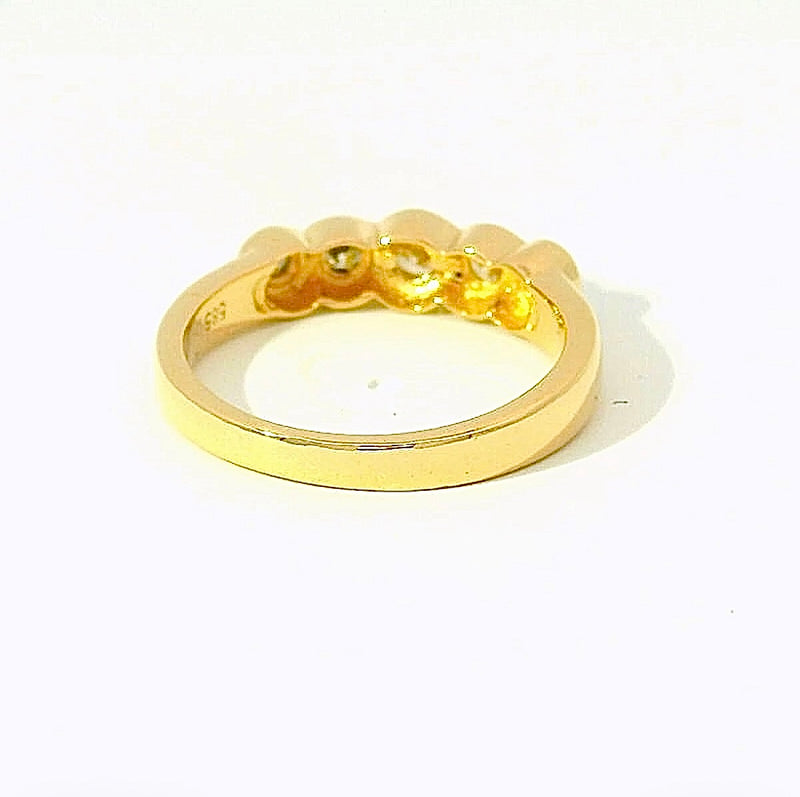 Massiver Halbmemory Ring in 14 Karat Gelbgold mit feinen Brillanten