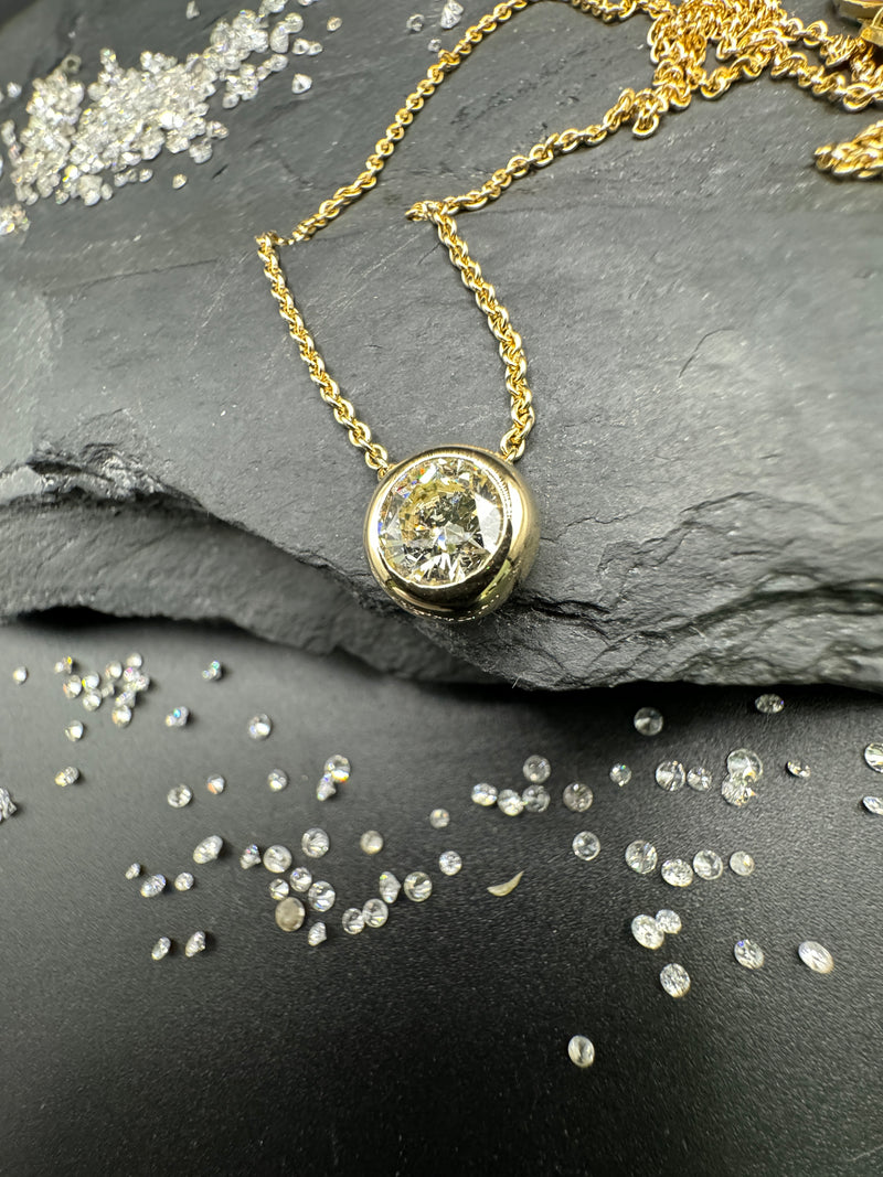Edler Solitär Anhänger in 14 Karat Gelbgold mit feinen Brillant & Kette