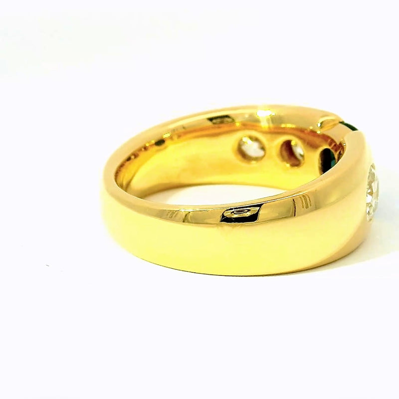 Hochwertiger Jaufmann Ring in 18 Karat Gelbgold mit Saphir & riesigen Diamanten