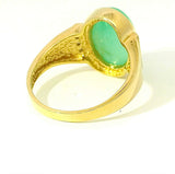 Feiner Ring in 14 Karat Gelbgold mit Jadeit und Brillanten