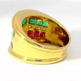 Dominanter Ring in 18 Karat Gelbgold mit Rubinen, Smaragden & Brillanten