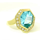 Ausgefallener Ring in 14 Karat Gelbgold mit leuchtendem Topas & Brillanten