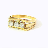 Ausgefallener Ring in 18 Karat Gelbgold mit Brillanten