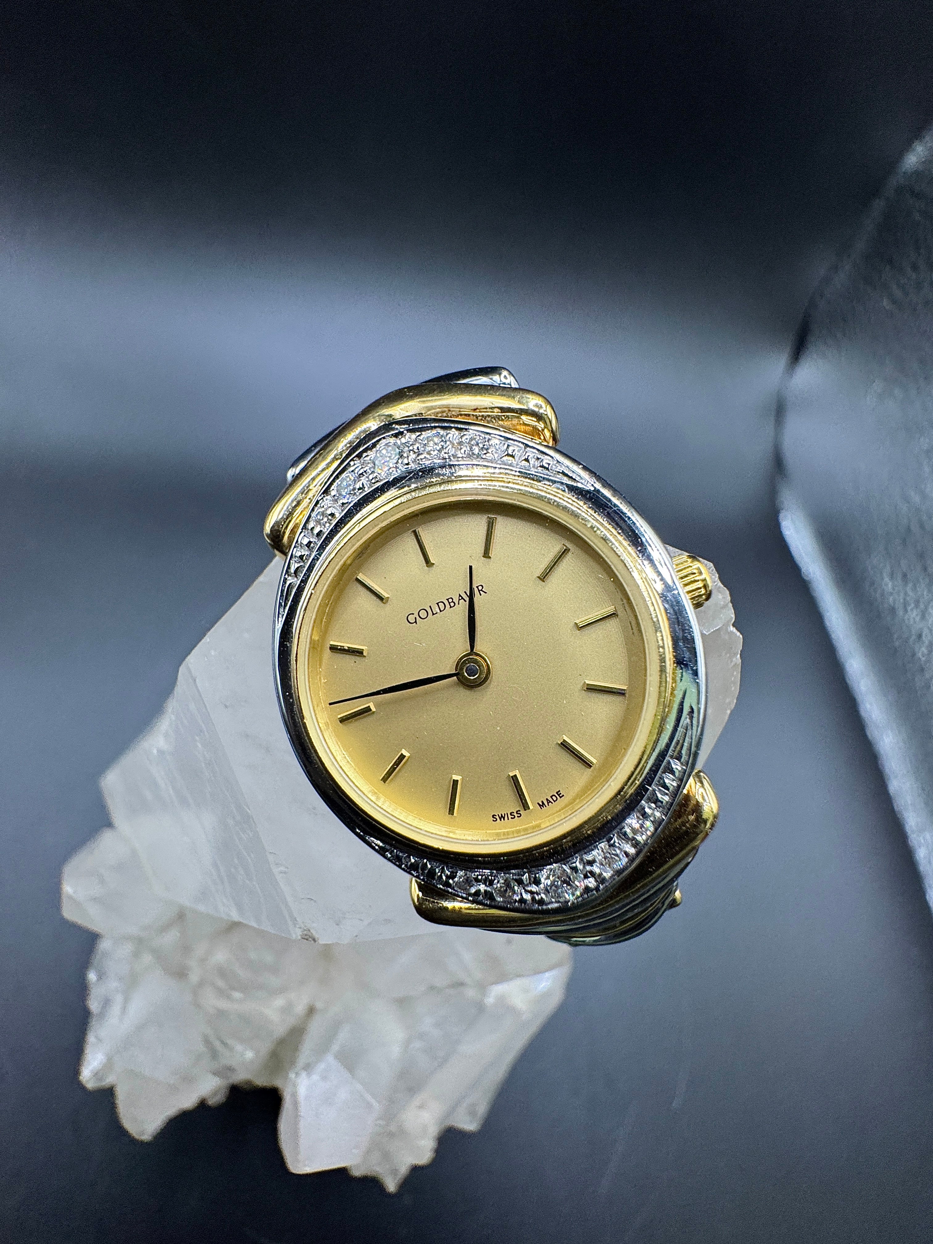 Ausgefallene Goldbaur-Uhr in 18 Karat Gelb- & Weißgold – mit Brillanten