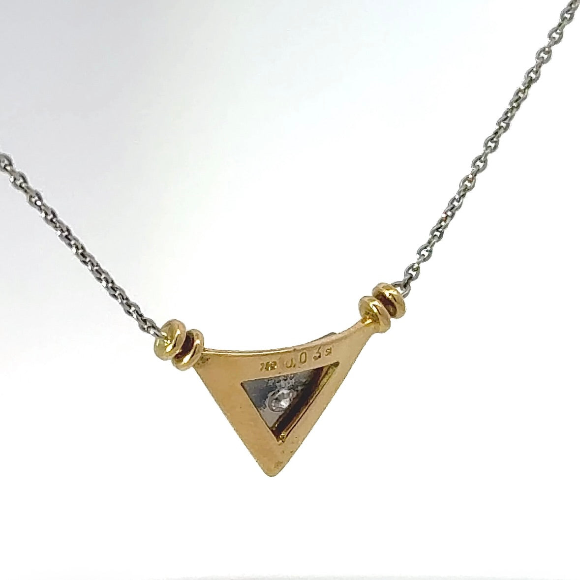 Elegantes Collier in 18 Karat Gelbgold und 950er Platin mit Brillant
