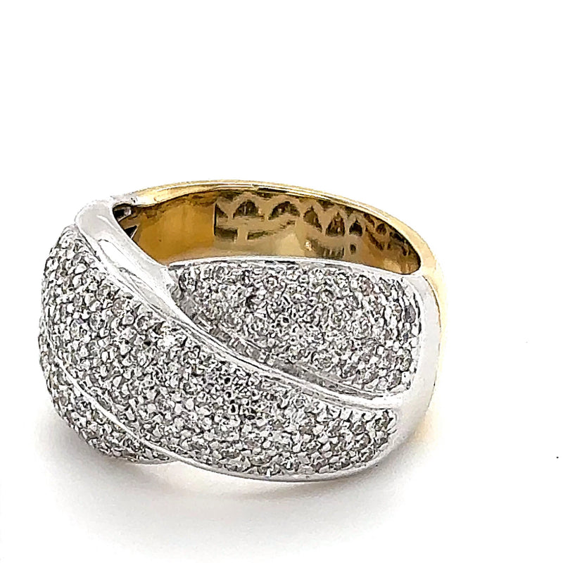 Solid bicolor ring in 18 carat (750) gold with 156 brilliant-cut diamonds