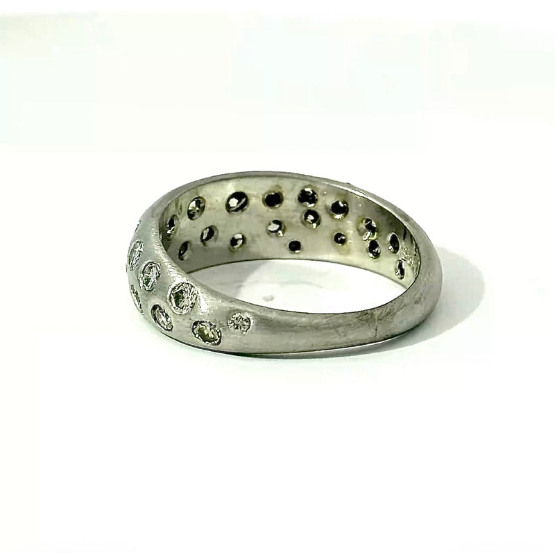 Edler Sternenhimmel-Ring in 14 Karat Weißgold mit Brillanten