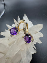 Elegante Ohrringe in 14 Karat Gelbgold mit Brillanten & intensiven Amethysten