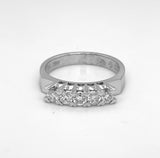 Edler Halbmemory Ring in 18 Karat Weißgold mit hochfeinen Brillanten